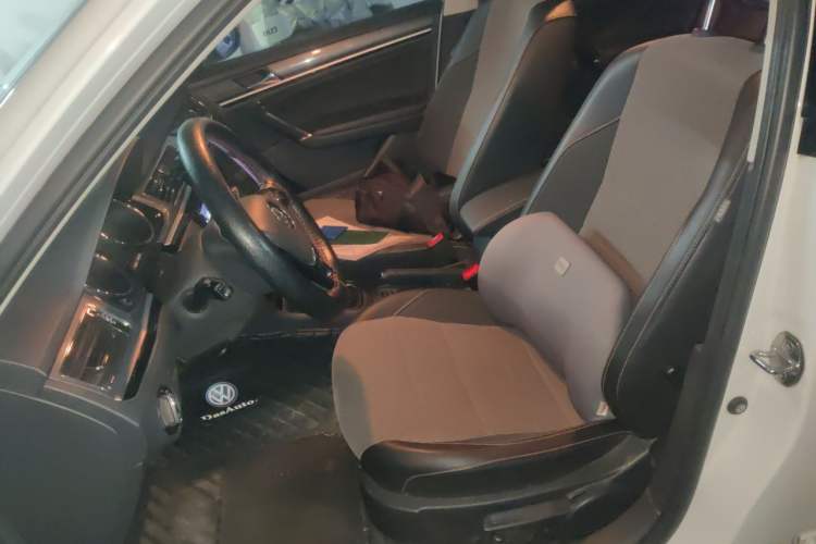 Used Volkswagen C-TREK 2018 230TSI DSG Comfort Model Left Front Seat