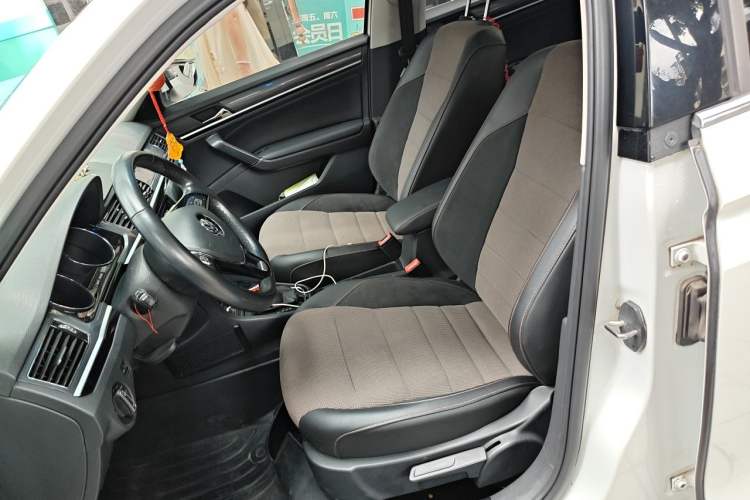 Used Volkswagen C-TREK 2018 230TSI DSG Comfort Model Left Front Seat