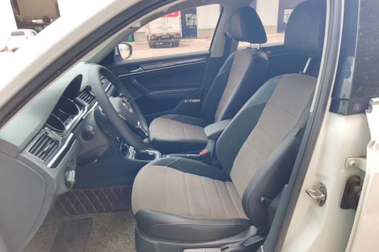 Used Volkswagen C-TREK 2018 1.5L Automatic Comfort Model Left Front Seat