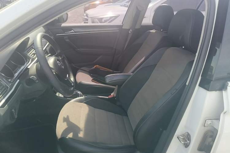 Used Volkswagen C-TREK 2018 1.5L Automatic Comfort Model Left Front Seat