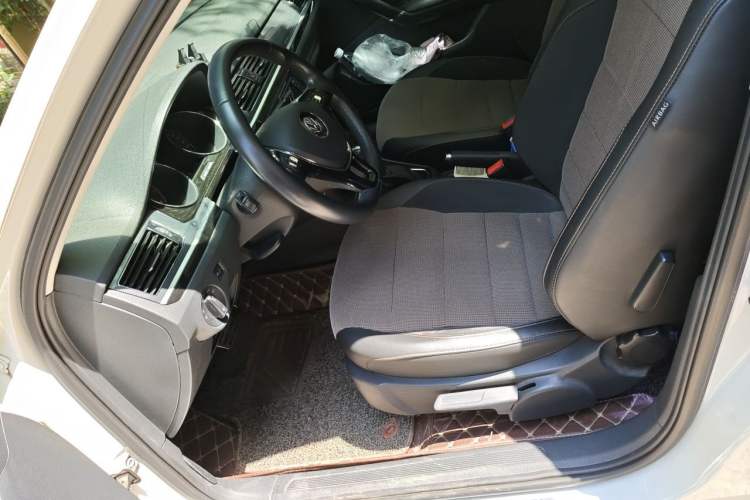 Used Volkswagen C-TREK 2018 1.5L Automatic Comfort Model Left Front Seat