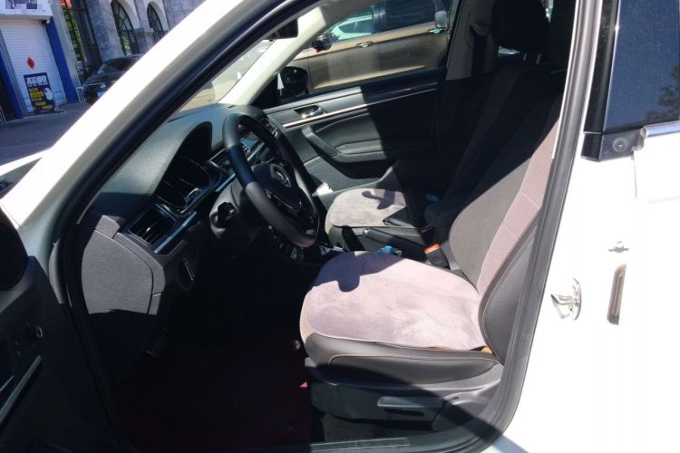 Used Volkswagen C-TREK 2018 230TSI DSG Comfort Model Left Front Seat