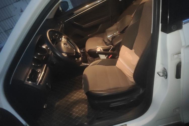 Used Volkswagen C-TREK 2018 230TSI Manual Comfort Version Left Front Seat
