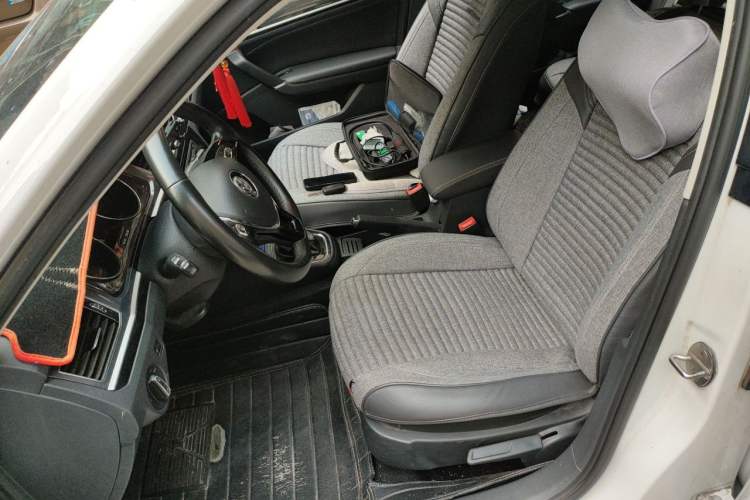 Used Volkswagen C-TREK 2018 1.5L Automatic Comfort Model Left Front Seat