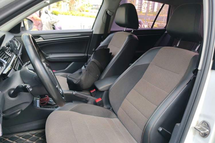 Used Volkswagen C-TREK 2018 1.5L Automatic Comfort Model Left Front Seat