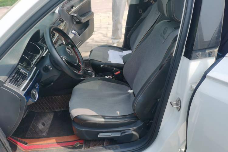 Used Volkswagen C-TREK 2018 230TSI DSG Luxury Version Left Front Seat