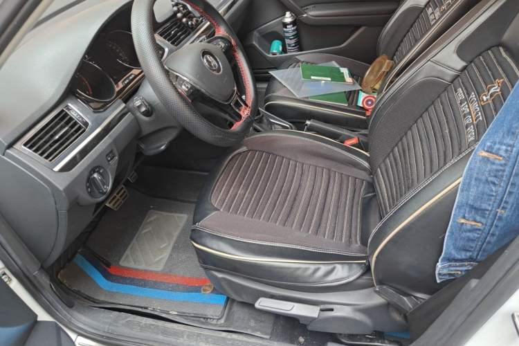 Used Volkswagen C-TREK 2018 1.5L Automatic Comfort Model Left Front Seat
