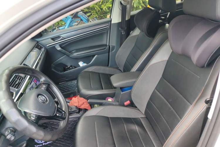 Used Volkswagen C-TREK 2018 1.5L Automatic Comfort Model Left Front Seat
