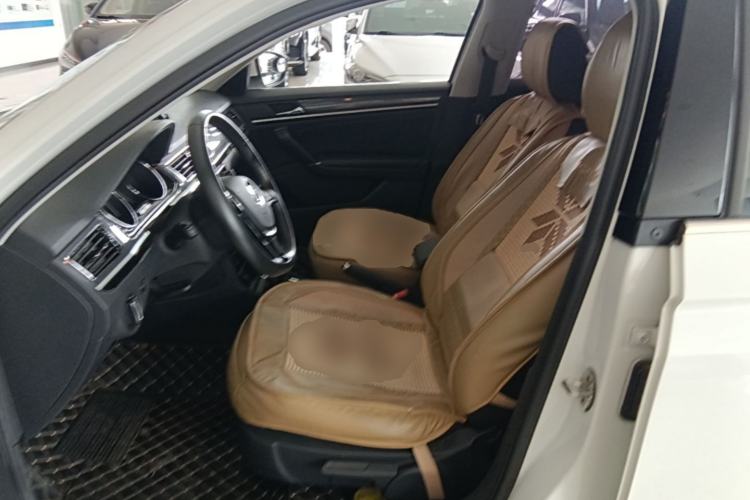 Used Volkswagen C-TREK 2018 1.5L Automatic Comfort Model Left Front Seat