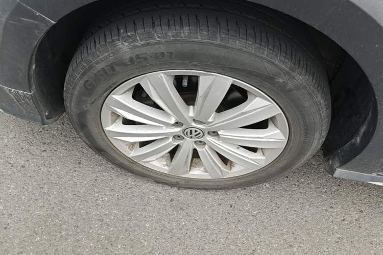 Used Volkswagen C-TREK 2018 1.5L Automatic Fashion Model Left Front Wheel Hub