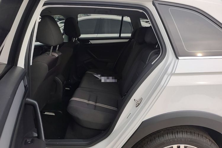 Used Volkswagen C-TREK 2018 1.5L Automatic Fashion Model Left Rear Seat