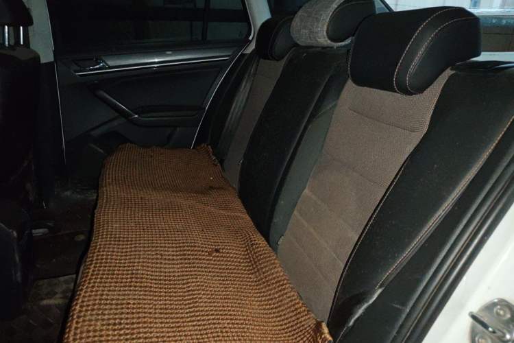 Used Volkswagen C-TREK 2018 230TSI DSG Comfort Model Left Rear Seat