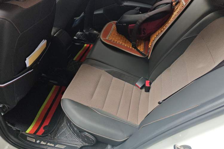 Used Volkswagen C-TREK 2018 230TSI DSG Comfort Model Left Rear Seat