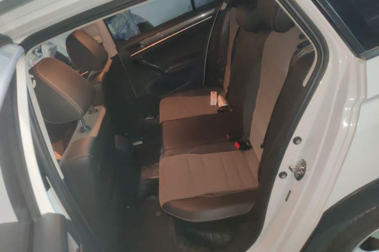 Used Volkswagen C-TREK 2018 230TSI DSG Comfort Model Left Rear Seat