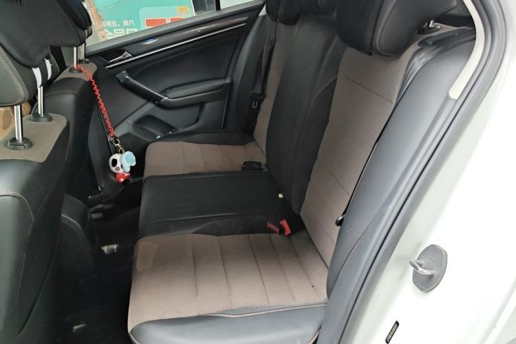 Used Volkswagen C-TREK 2018 230TSI DSG Comfort Model Left Rear Seat
