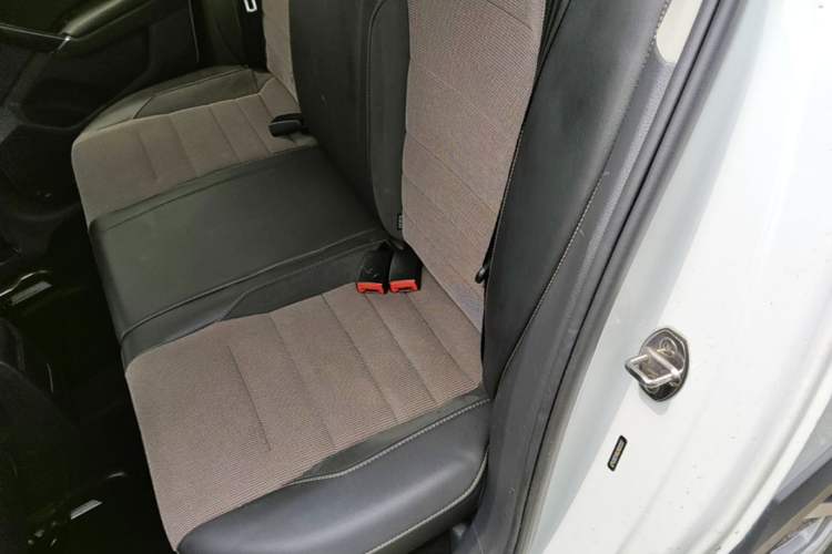 Used Volkswagen C-TREK 2018 230TSI DSG Comfort Model Left Rear Seat