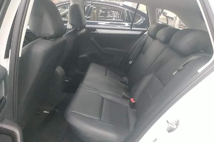 Used Volkswagen C-TREK 2018 1.5L Automatic Fashion Model Left Rear Seat