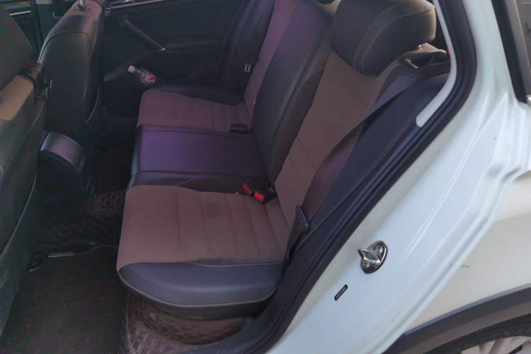 Used Volkswagen C-TREK 2018 230TSI DSG Comfort Model Left Rear Seat