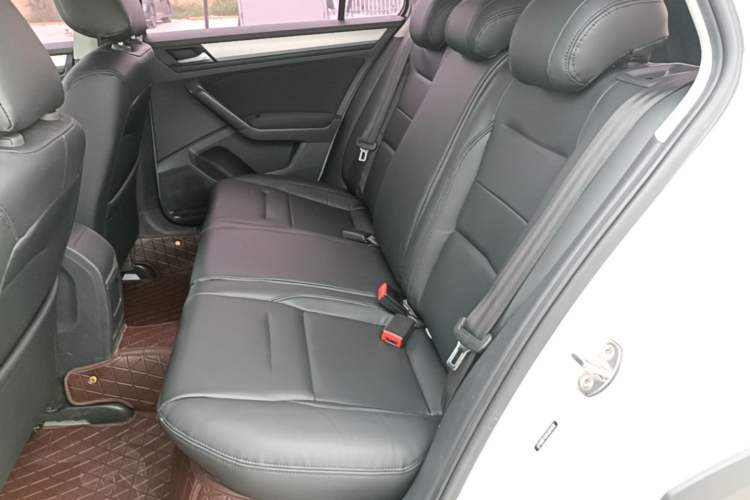Used Volkswagen C-TREK 2018 1.5L Automatic Fashion Model Left Rear Seat