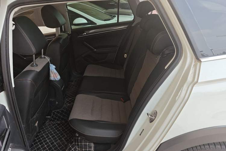 Used Volkswagen C-TREK 2018 1.5L Automatic Comfort Model Left Rear Seat