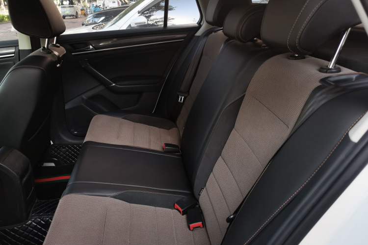 Used Volkswagen C-TREK 2018 1.5L Automatic Luxury Edition Left Rear Seat