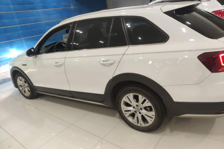 Used Volkswagen C-TREK 2018 1.5L Manual Comfort Model Left Side