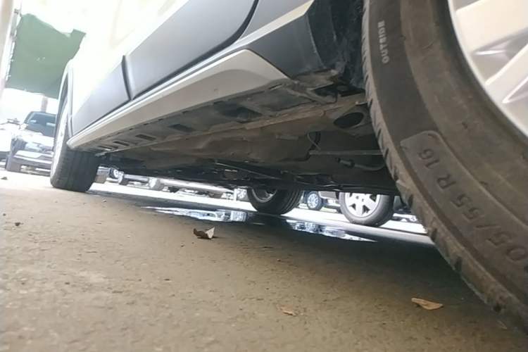 Used Volkswagen C-TREK 2018 1.5L Automatic Comfort Model Left Side Sill