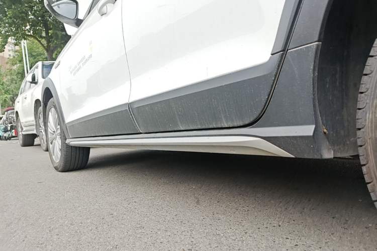 Used Volkswagen C-TREK 2018 1.5L Automatic Fashion Model Left Side Sill