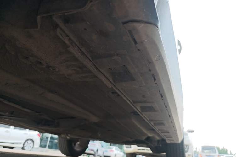 Used Volkswagen C-TREK 2018 230TSI DSG Luxury Version Left Side Sill