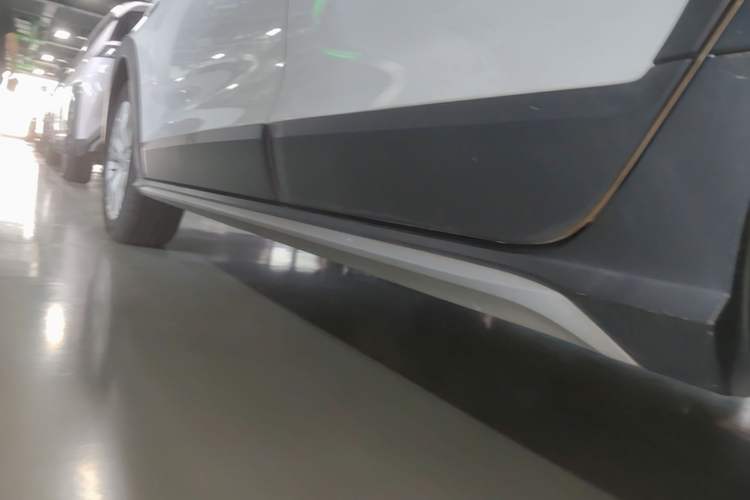 Used Volkswagen C-TREK 2018 230TSI DSG Comfort Model Left Side Sill