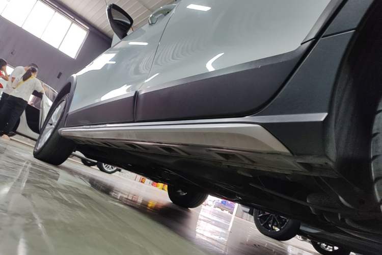 Used Volkswagen C-TREK 2018 1.5L Automatic Comfort Model Left Side Sill