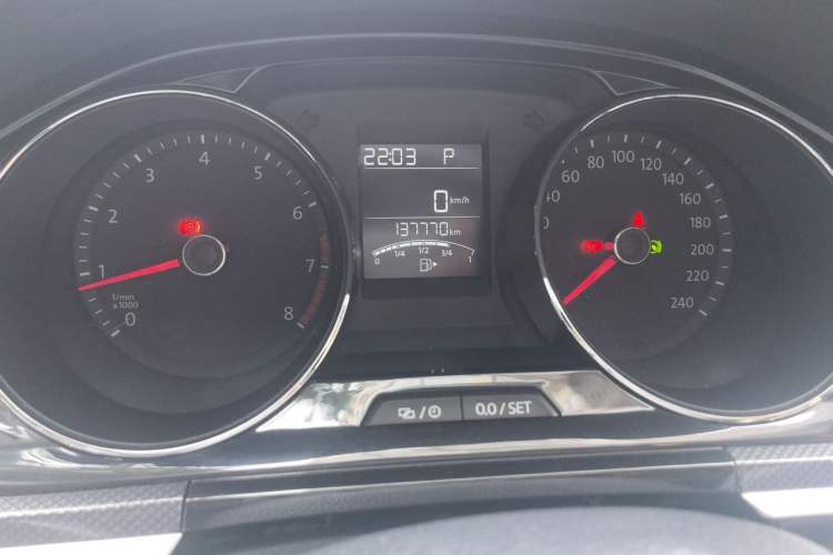 Used Volkswagen C-TREK 2018 1.5L Automatic Comfort Model Odometer Close Up