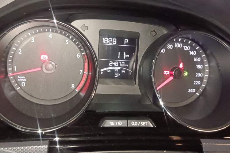 Used Volkswagen C-TREK 2018 1.5L Automatic Comfort Model Odometer Close Up