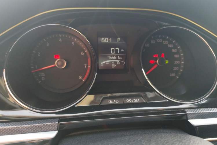 Used Volkswagen C-TREK 2018 1.5L Automatic Comfort Model Odometer Close Up
