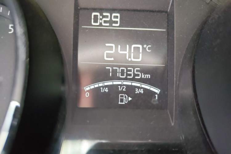 Used Volkswagen C-TREK 2018 1.5L Manual Comfort Model Odometer Close Up
