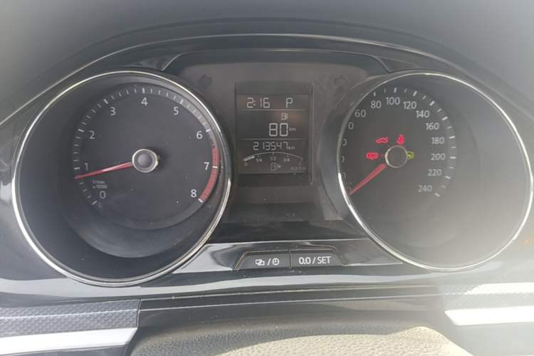 Used Volkswagen C-TREK 2018 1.5L Automatic Comfort Model Odometer Close Up