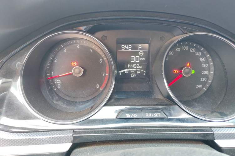 Used Volkswagen C-TREK 2018 1.5L Automatic Comfort Model Odometer Close Up