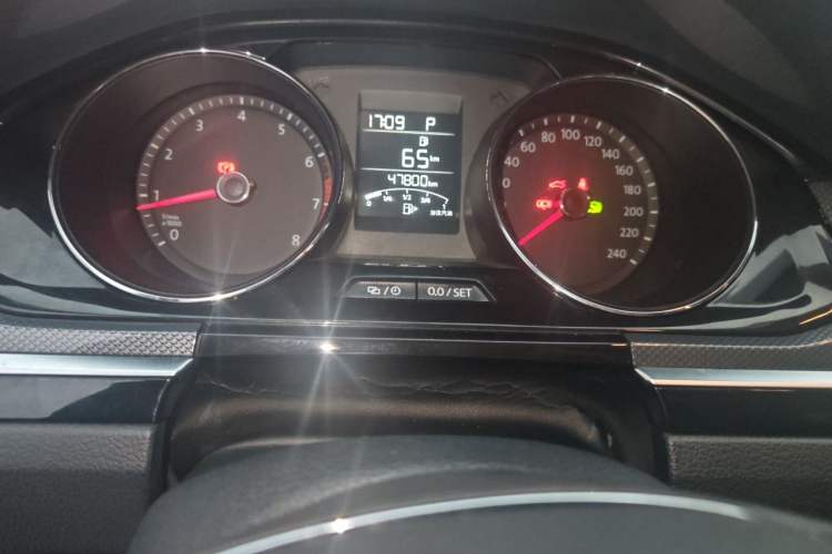 Used Volkswagen C-TREK 2018 1.5L Automatic Comfort Model Odometer Close Up