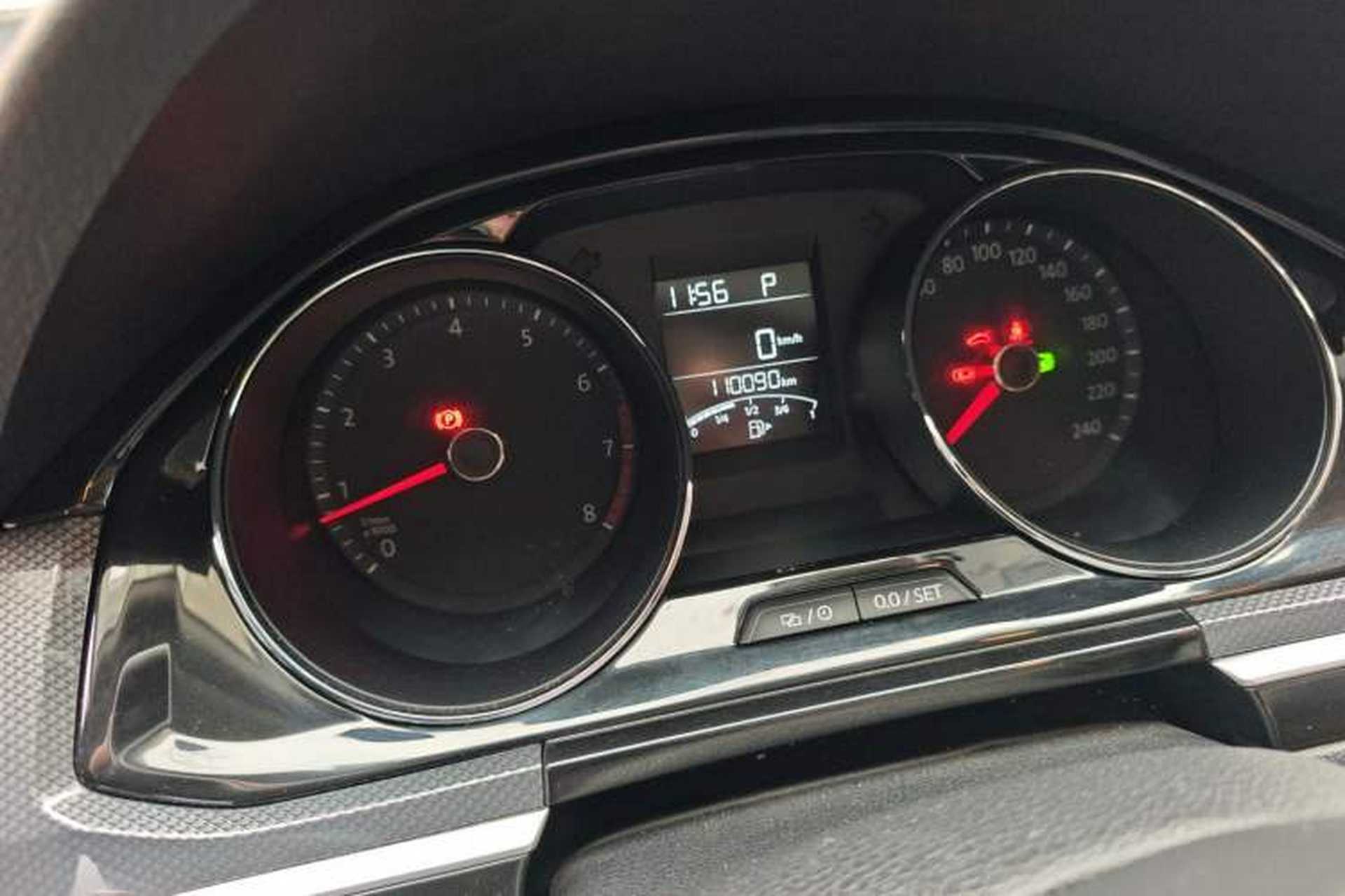 Used Volkswagen C-TREK 2018 230TSI DSG Comfort Model Odometer Close Up