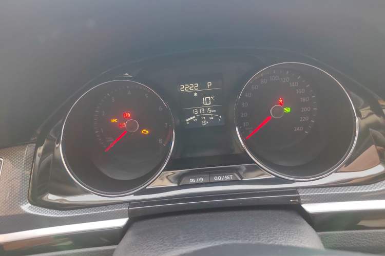 Used Volkswagen C-TREK 2018 1.5L Automatic Comfort Model Odometer Close Up