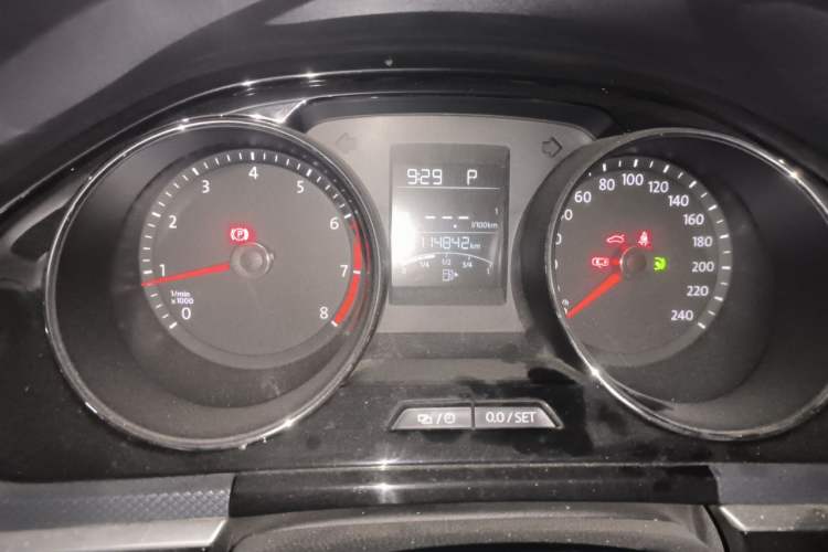 Used Volkswagen C-TREK 2018 1.5L Automatic Comfort Model Odometer Close Up