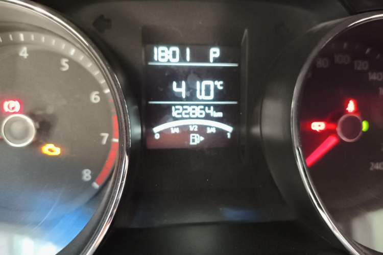 Used Volkswagen C-TREK 2018 1.5L Automatic Comfort Model Odometer Close Up