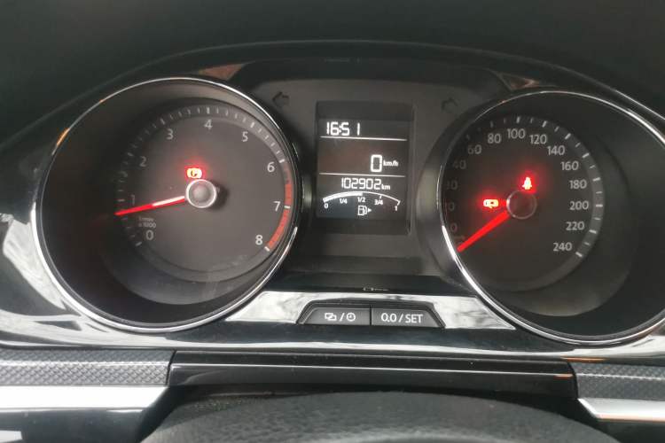Used Volkswagen C-TREK 2018 1.5L Manual Comfort Model Odometer Close Up