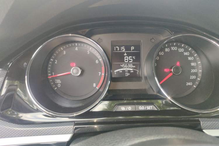 Used Volkswagen C-TREK 2018 1.5L Automatic Comfort Model Odometer Close Up