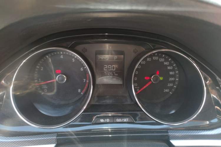 Used Volkswagen C-TREK 2018 1.5L Automatic Comfort Model Odometer Close Up