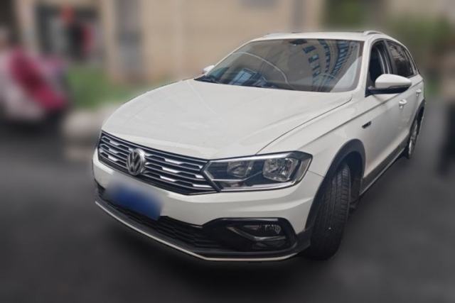 Used Volkswagen C-TREK 2018 1.5L Automatic Fashion Model