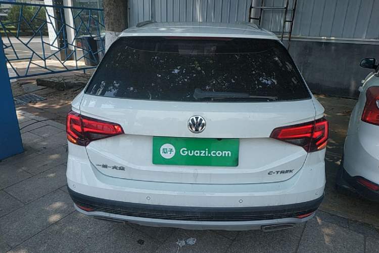 Used Volkswagen C-TREK 2018 1.5L Automatic Comfort Model Rear