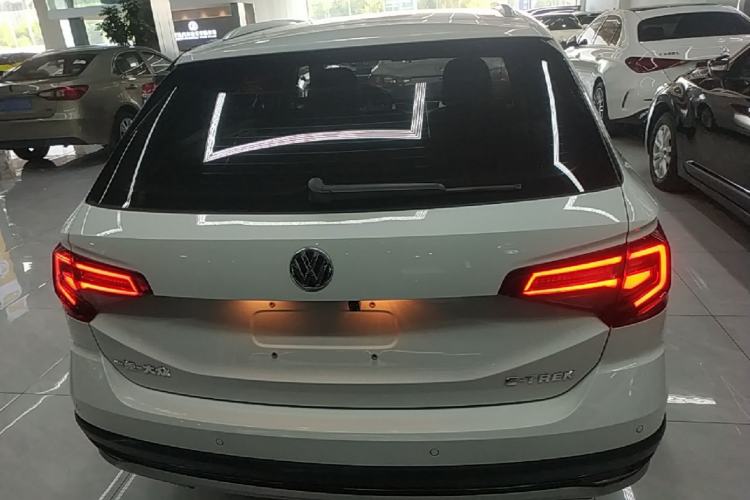 Used Volkswagen C-TREK 2018 1.5L Automatic Fashion Model Rear