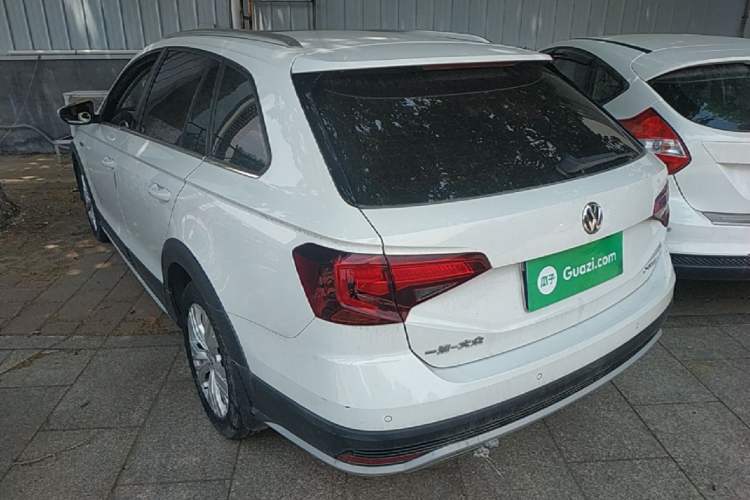Used Volkswagen C-TREK 2018 1.5L Automatic Comfort Model Rear Left 45 Deg
