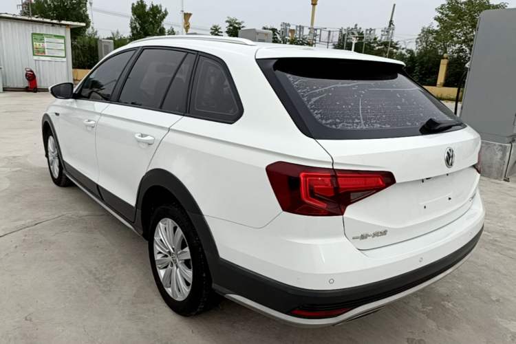 Used Volkswagen C-TREK 2018 1.5L Automatic Fashion Model Rear Left 45 Deg